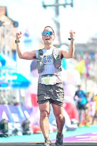 BIB: 195, 208
                            <button type="button" onclick="openModal(24887352)" class="btn btn-primary btn-sm float-right btn-popup" data-toggle="modal" data-target=".modal-high-quality">
                        <i class="fas fa-shopping-cart"></i> Add to Cart
                    </button>
                                            <button type="button" onclick="isThisMe(24887352, true)" class="btn btn-success btn-sm float-right btn-popup btn-isme hidden" data-toggle="tooltip" data-placement="bottom" title="นี่คือรูปของคุณใช่ไหม คลิกที่นี่เพื่อเอาเข้าอัลบั้ม">
                        <i class="fas fa-plus"></i> Add to album
                    </button>
                    <button type="button" onclick="isThisMe(24887352, false)" class="btn btn-warning btn-sm float-right btn-popup btn-isnotme hidden">
                        <i class="fas fa-ban"></i> Remove from album
                    </button>